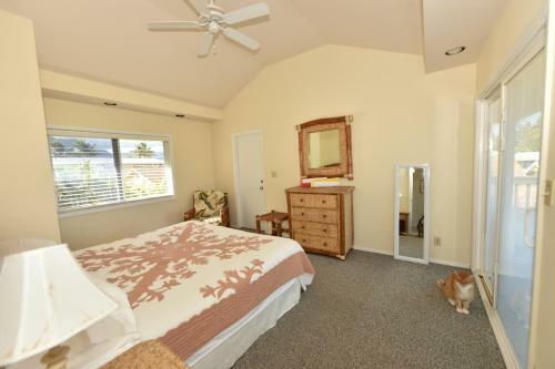 Lodge Waimanalo Beach Cottages
