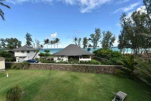 Lodge Waimanalo Beach Cottages