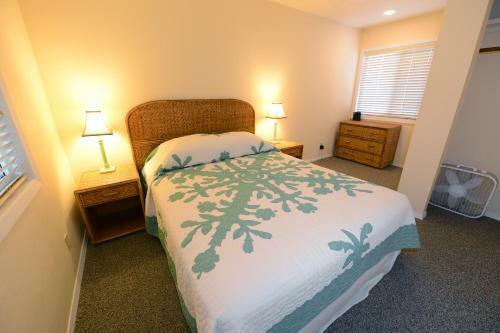 Lodge Waimanalo Beach Cottages