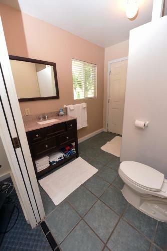 Lodge Waimanalo Beach Cottages