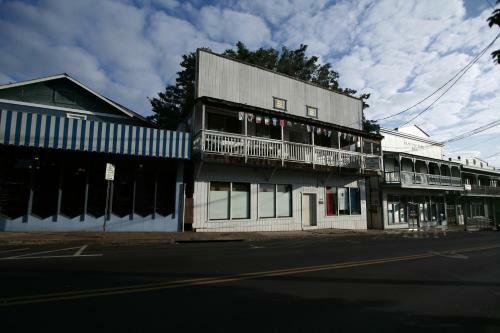 The Northshore Hostel Maui