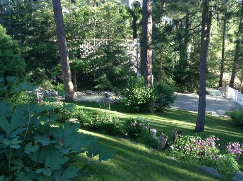 River Cove Elegant Waterfront Bed & Breakfast