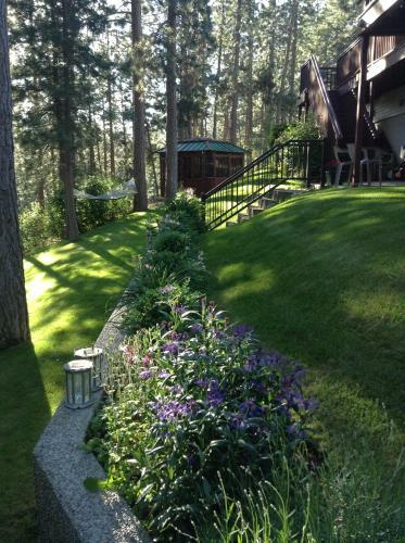 River Cove Elegant Waterfront Bed & Breakfast