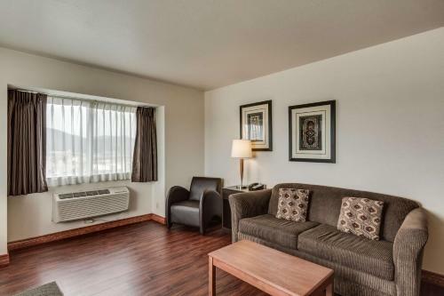 Motel Silverstone Inn And Suites