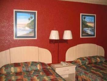 Motel Plaza Travel Inn