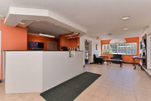 Motel 6 Richburg
