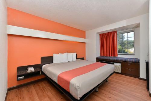 Motel 6 Richburg