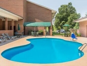 Hwy 8 Motel - Lexington