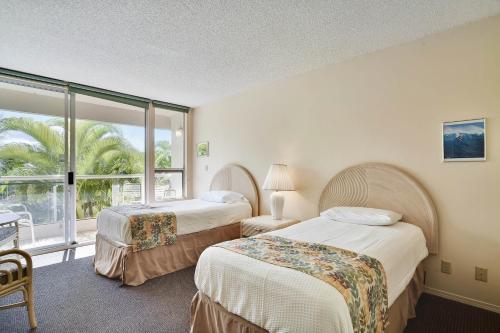 Maui Banyan Q203a & Q203b