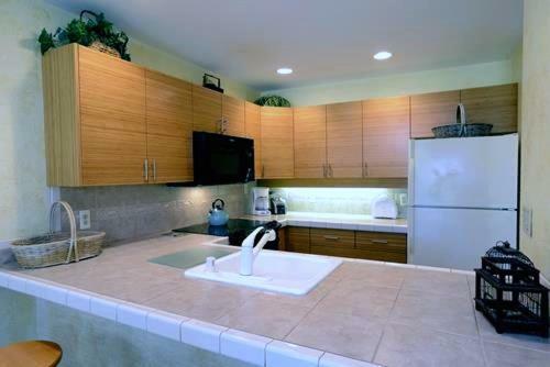 Aparthotel Maui Kamaole By Condominium Rentals Hawaii