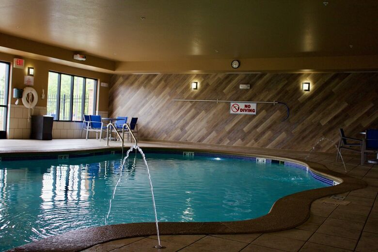 Holiday Inn Express Hotel & Suites Crawfordsville