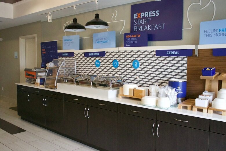 Holiday Inn Express Hotel & Suites Crawfordsville