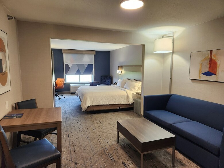 Holiday Inn Express Hotel & Suites Crawfordsville