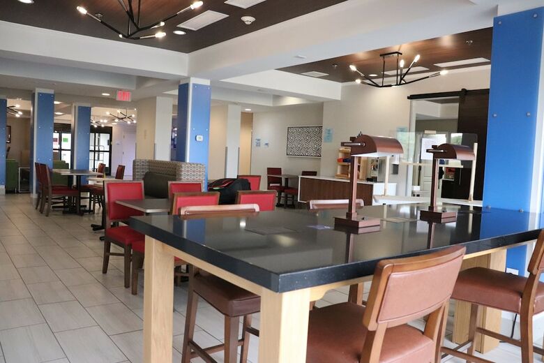 Holiday Inn Express Hotel & Suites Crawfordsville