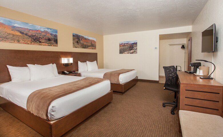 Hotel Red Feather Lodge
