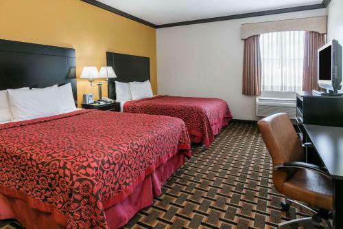 Hotel Days Inn And Suites Dfw South