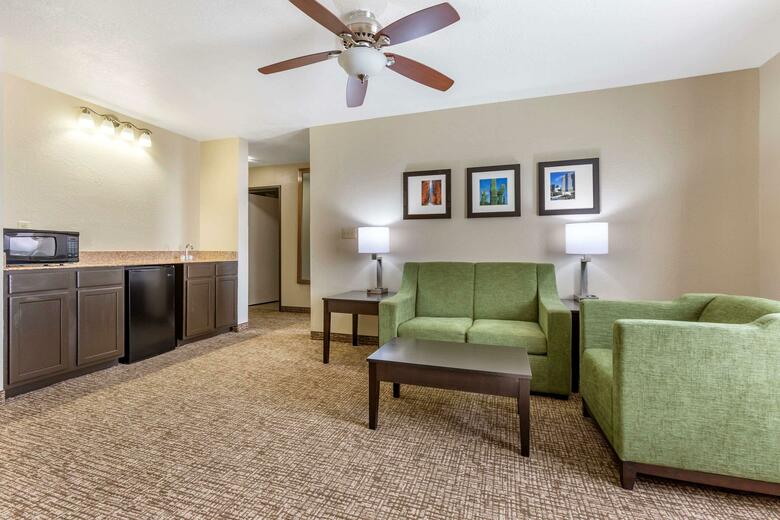 Hotel Quality Inn And Suites Surprise