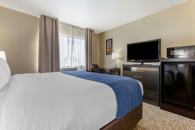 Hotel Quality Inn And Suites Surprise