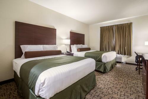 Cobblestone Hotel And Suites Victor