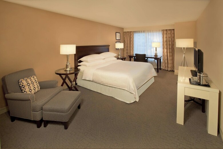Sheraton Louisville Riverside Hotel