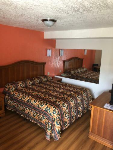 Motel American Inn & Suites