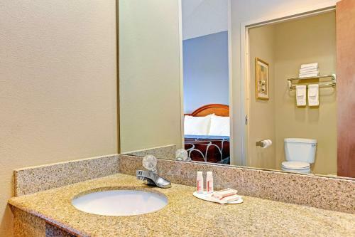 Hotel Super 8 Smithfield