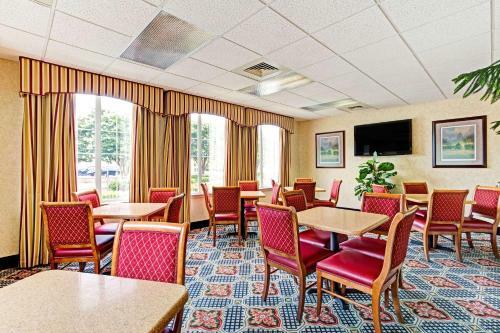 Hotel Super 8 Smithfield