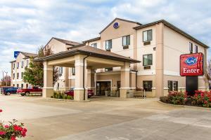 Hotel Comfort Suites Mattoon Illinois