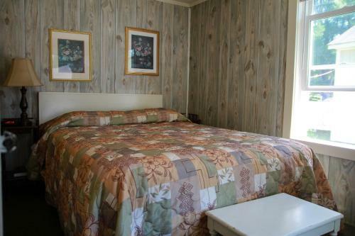 Kennebunk Gallery Motel And Cottages