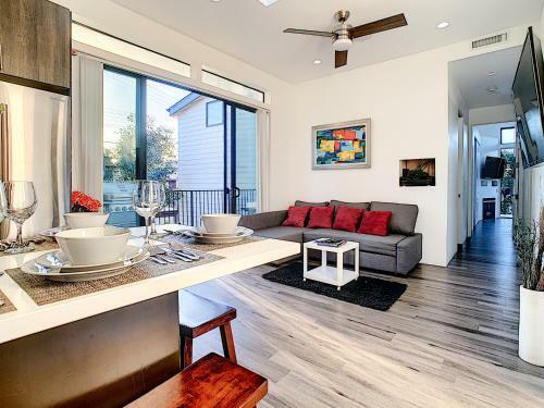 Beautiful Home Near The Beach