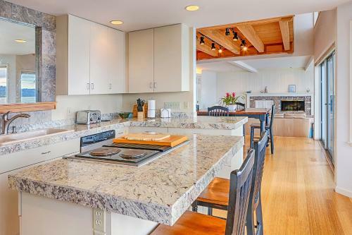 Four Stone Beach House