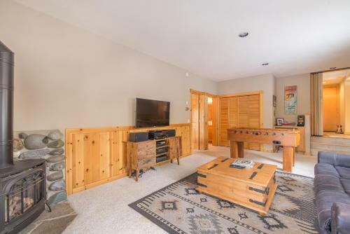 Haworth, Single Family At Truckeee
