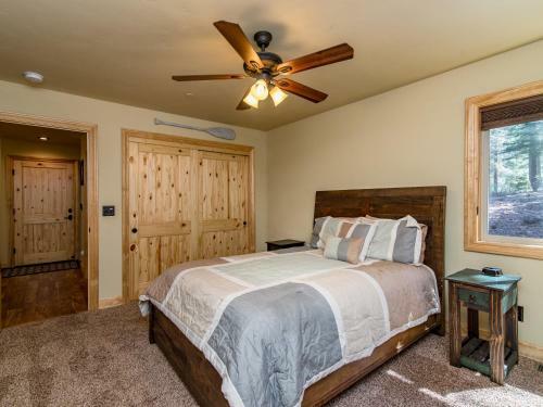 16423 Northwoods Blvd House
