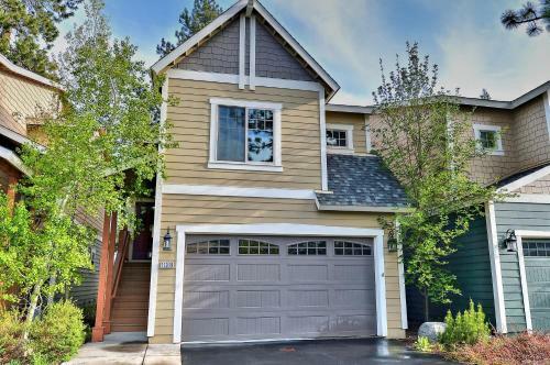 Truckee Meadows Golf Course Vacation Home - 3br/2.5ba