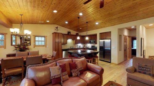 Truckee Meadows Golf Course Vacation Home - 3br/2.5ba