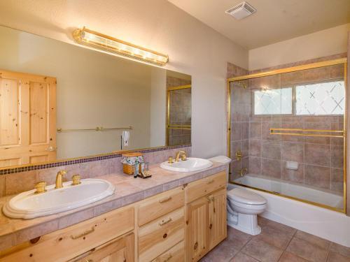 11454 Chalet Rd Home