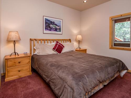 11454 Chalet Rd Home