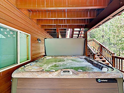 11454 Chalet Rd Home