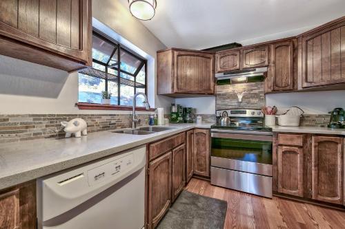 Donner Trail Home 14317