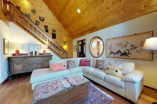 Rustic Lausanne