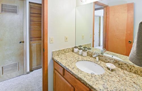11443 Northwoods Blvd House Unit B