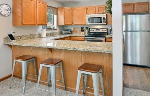 11443 Northwoods Blvd House Unit B