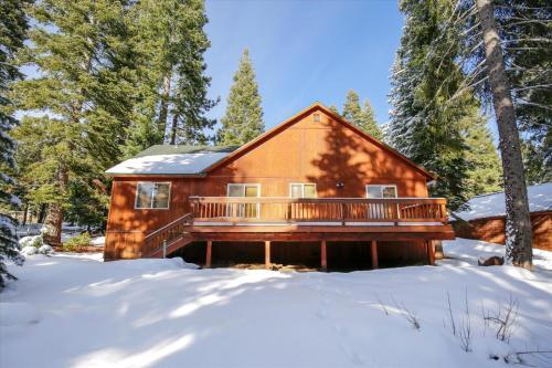 Tahoe Donner Vacation Home - Davos Home