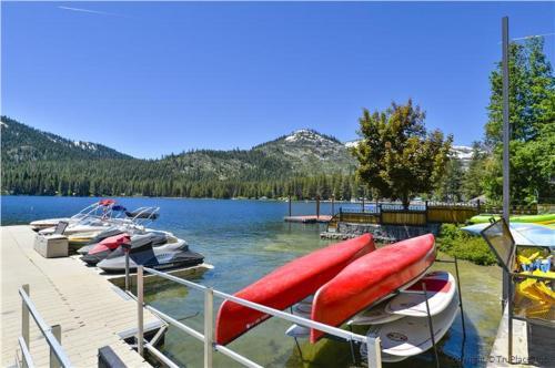 Tahoe Donner Vacation Home - Davos Home