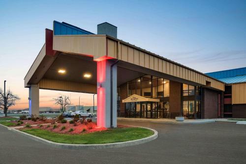 Hotel Baymont Inn & Suites Muncie