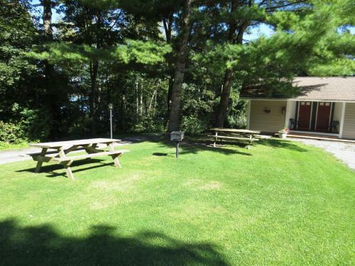 Hickory Grove Motor Inn - Cooperstown