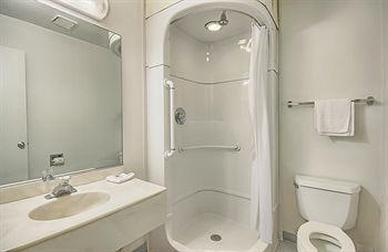 Motel 6 Columbus East