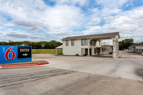 Motel 6 Bryan/college Station