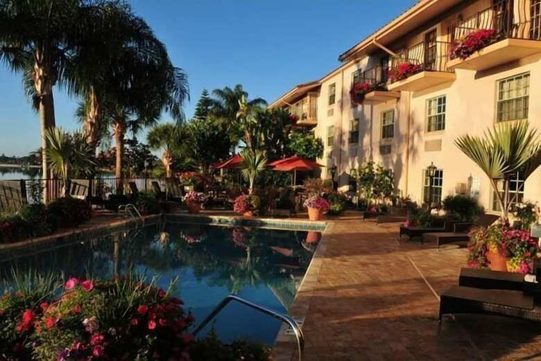 Hotel Inn On The Lakes
