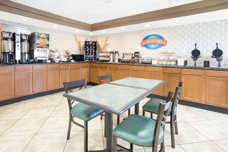Hotel Baymont Inn And Suites Janesville